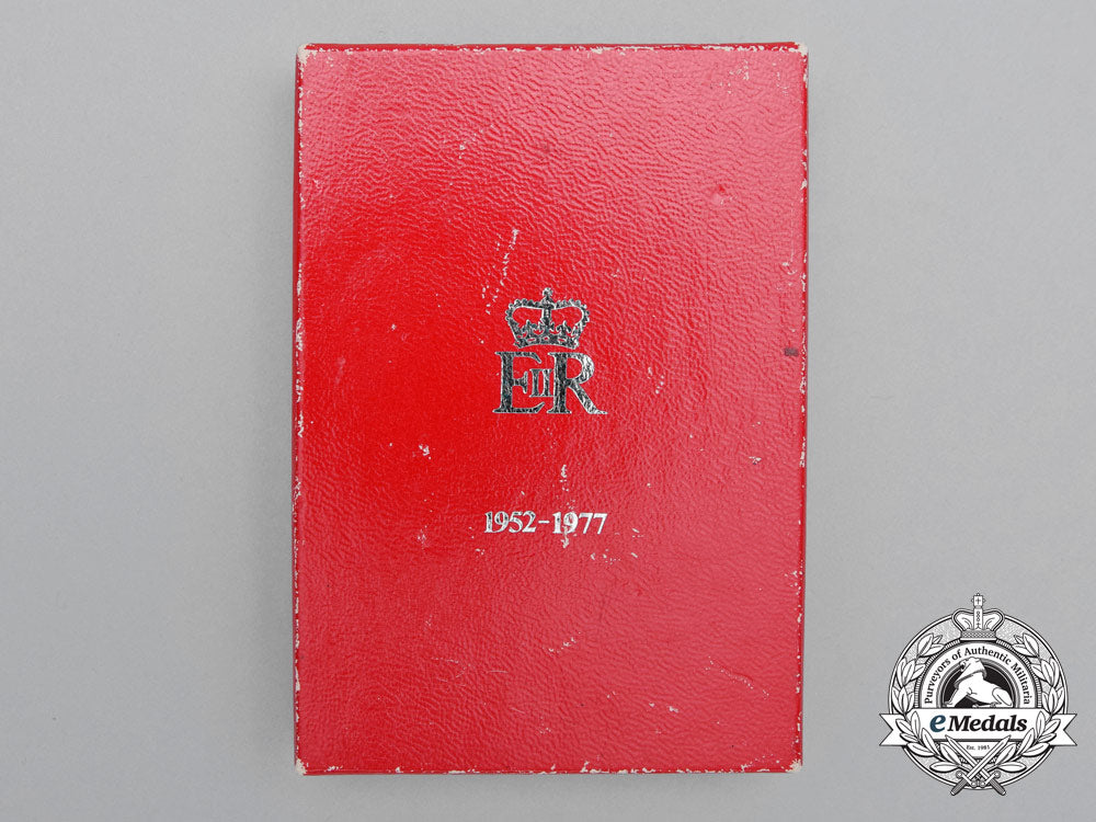 a_queen_elizabeth_ii_silver_jubilee_medal1952-1977_in_box_i_879