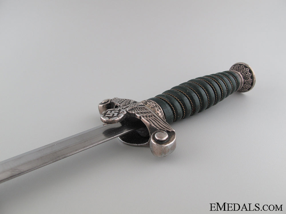 land_custom_official_dagger_by_wkc_img_0195