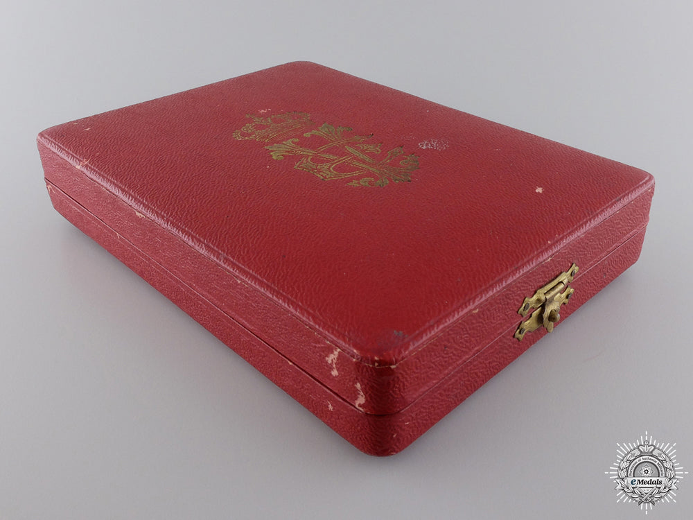 an_italian_order_of_the_crown_in_gold_with_case_img_02.jpg54b55661c4823