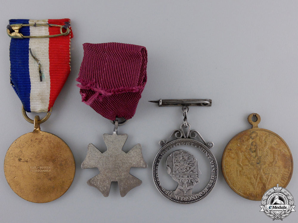 four_dutch_medals_and_awards_img_02.jpg55b8ffcaf058f