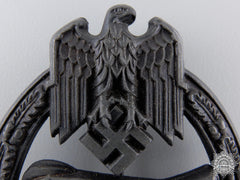 A Bronze Grade Tank Badge; Special Grade 25 By Gustav Brehmer