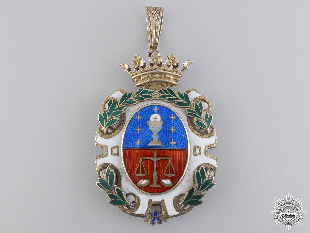 spain,_kingdom._a_lawyer’s_academy_association_badge,_numbered,_c.1960_img_02.jpg5470c6b4dd824