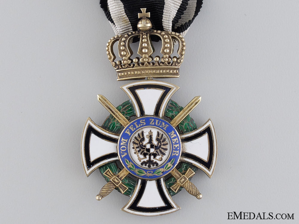 a_prussian_house_order_of_hohenzollern,_knight's_cross_by_godet&_söhn_img_02.jpg544e75606be61