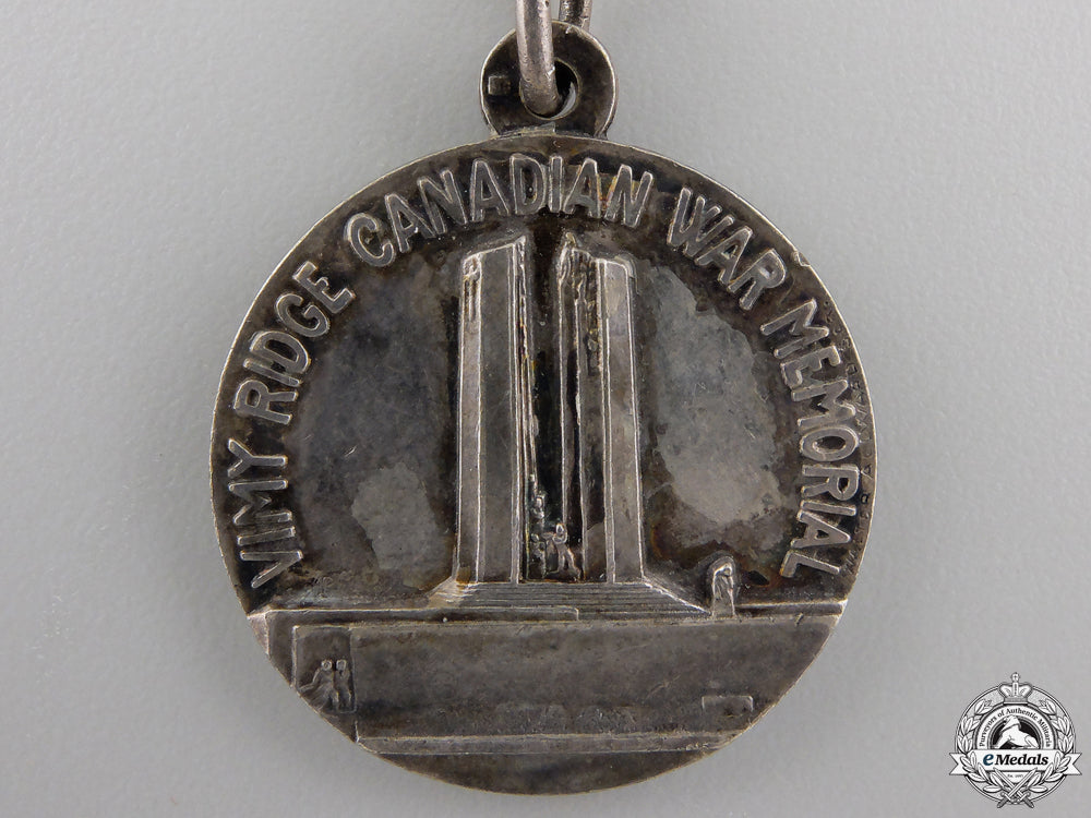 a_vimy_ridge_canadian_war_memorial_pilgrimage1936_medal_img_02.jpg555f77317ec0b
