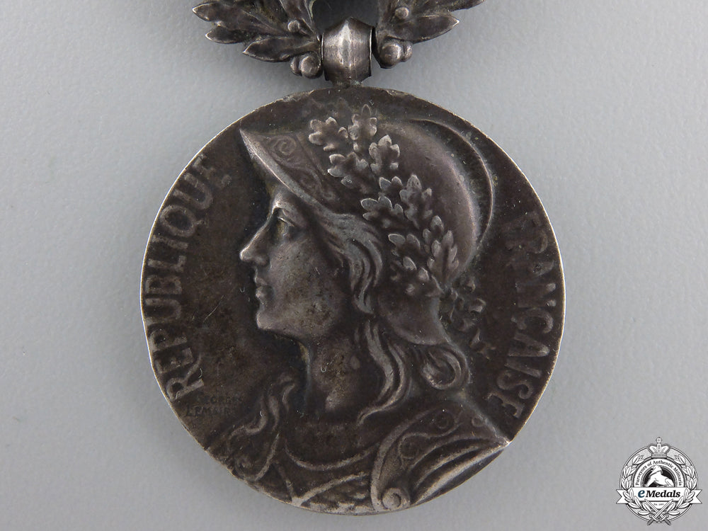 a_french_colonial_medal_for_morocco_service_img_02.jpg551d3ca9d8380