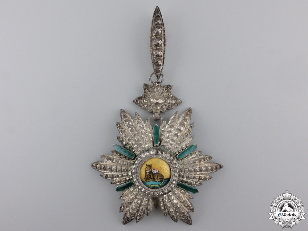 an_iranian_order_of_the_lion_and_sun;_commander's_neck_badge_img_02.jpg552bf394d72c1