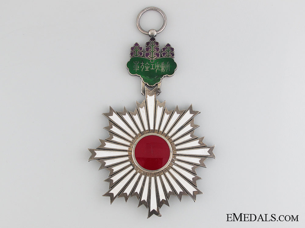 japanese_order_of_the_rising_sun_img_02.jpg52ebe7662609b