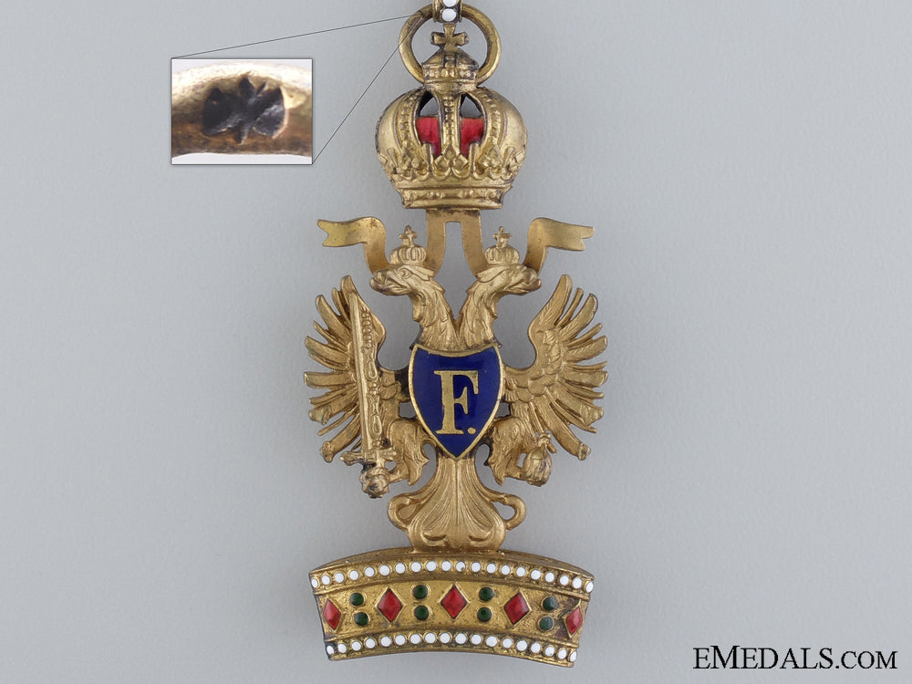 a1917-1918_austrian_order_of_the_iron_crown;3_rd_class_img_02.jpg5453ab02579ee