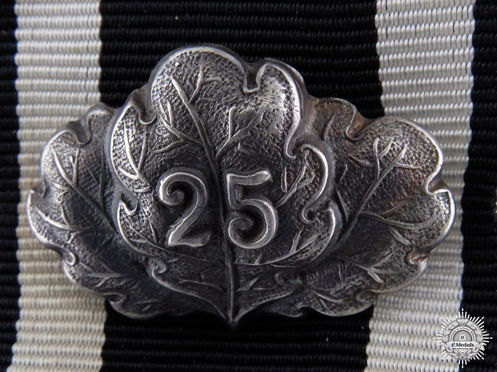 an1870_iron_cross_second_class_with25_years_jubilee_spange_img_02.jpg54e3a39ec6f3c