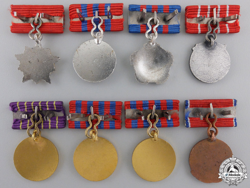 eight_miniature_yugoslavian_orders_and_medals_img_02.jpg5525494e1645a