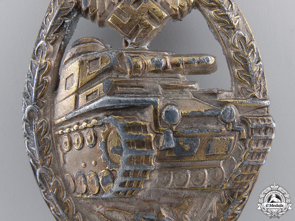 a_late_war_tank_assault_badge;_silver_grade_img_02.jpg5511a4c9e3e28