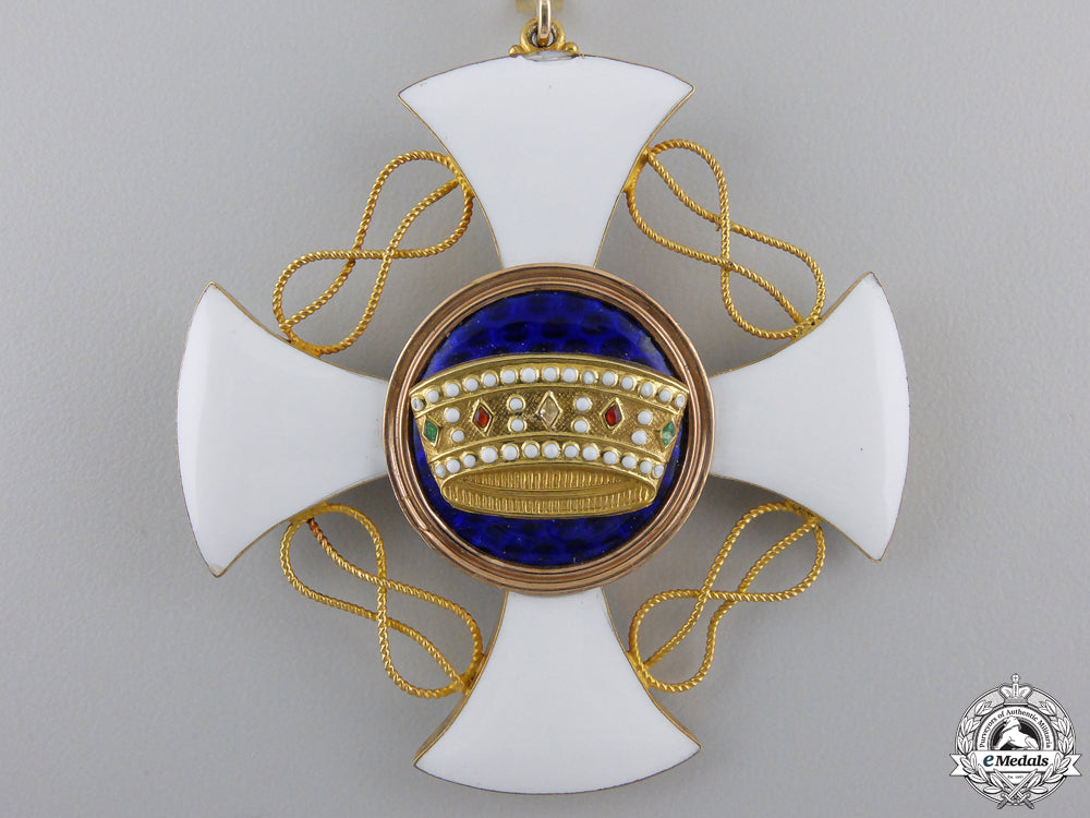 an_italian_order_of_the_crown_in_gold;_commander_img_02.jpg5537a55576d66