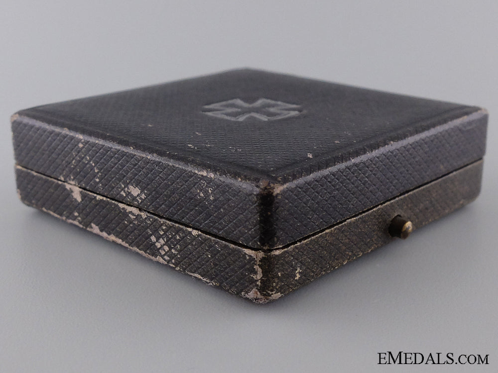 iron_cross_first_class1914_by_k.o._with_case_img_02.jpg53bc1ff48ec89
