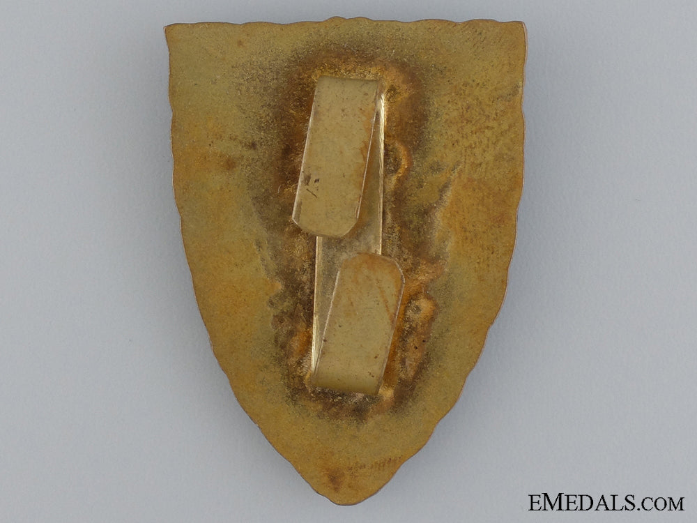 a_hungarian_move_organization_breast_badge_img_02.jpg5457c44981a45