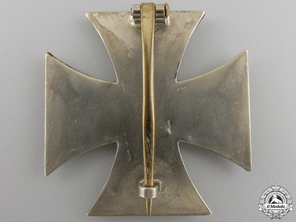 an_iron_cross_first_class;1957_version_img_02.jpg5564808a0976a