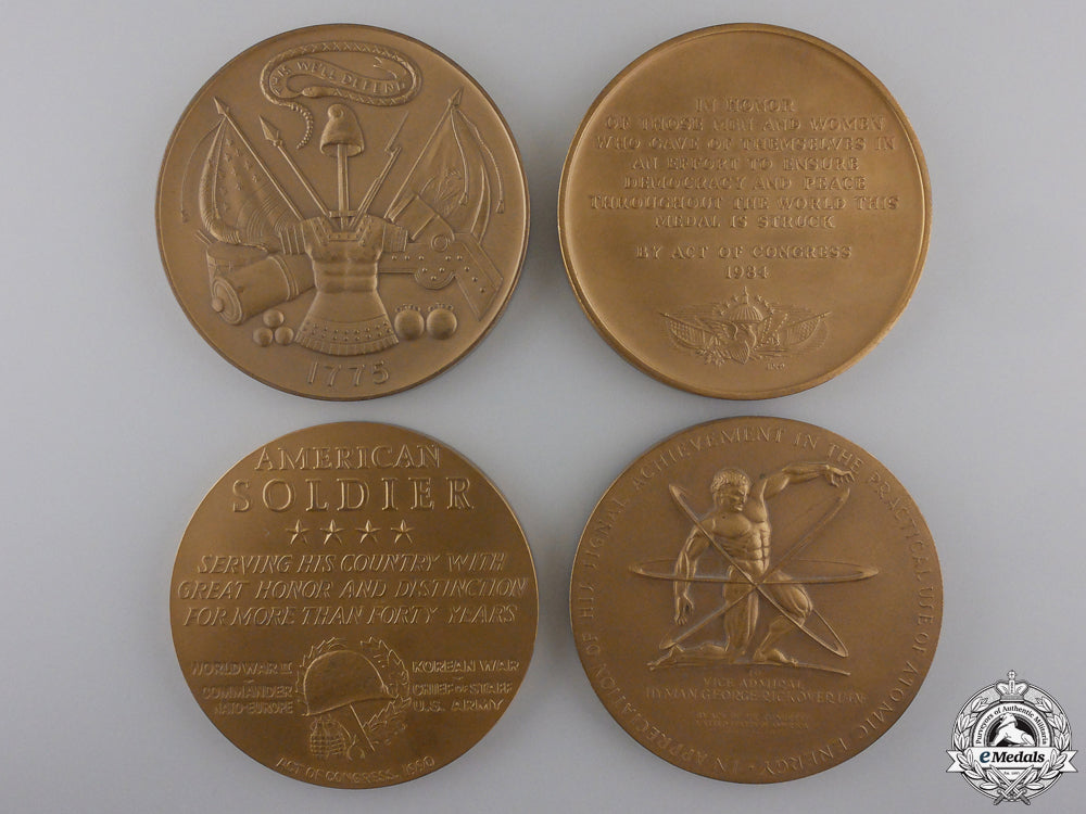 four_american_military_themed_table_medals_img_02.jpg55314877a2232