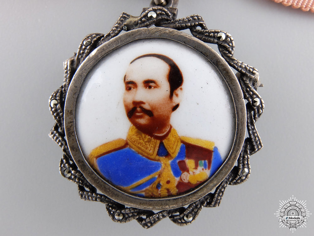 thailand,_kingdom._a_king_rama_of_decoration,_ladies_version_img_02.jpg54dcd5edb590a_1_1_1_1