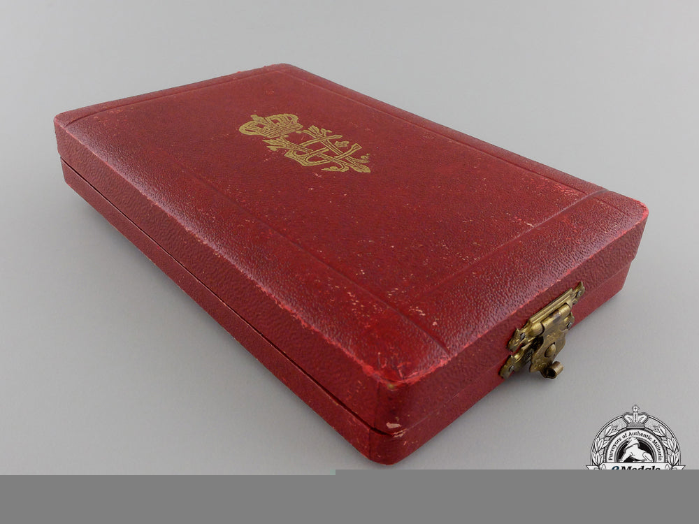 an_order_of_the_crown_of_italy_in_gold;_commander_with_case_img_02.jpg55cf802f770b9