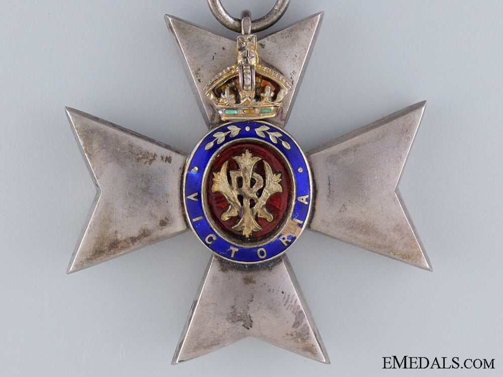 royal_victorian_order,_member's_badge(_m.v.o.)_img_02.jpg53a862113f296