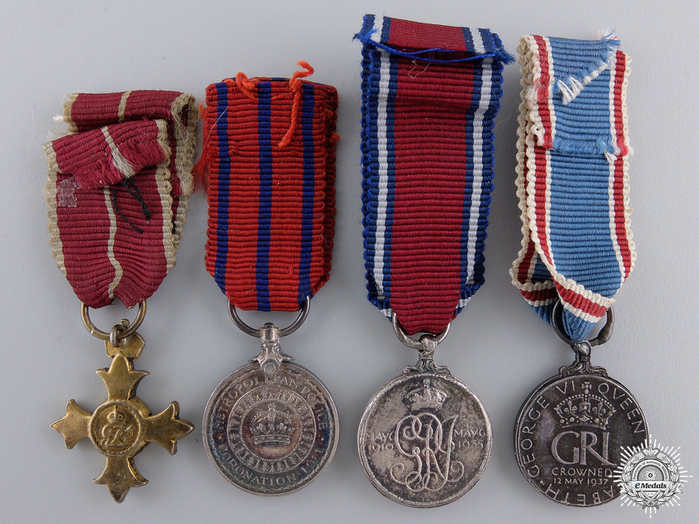 four_miniature_british_orders_and_medals_img_02.jpg54eb4560274be