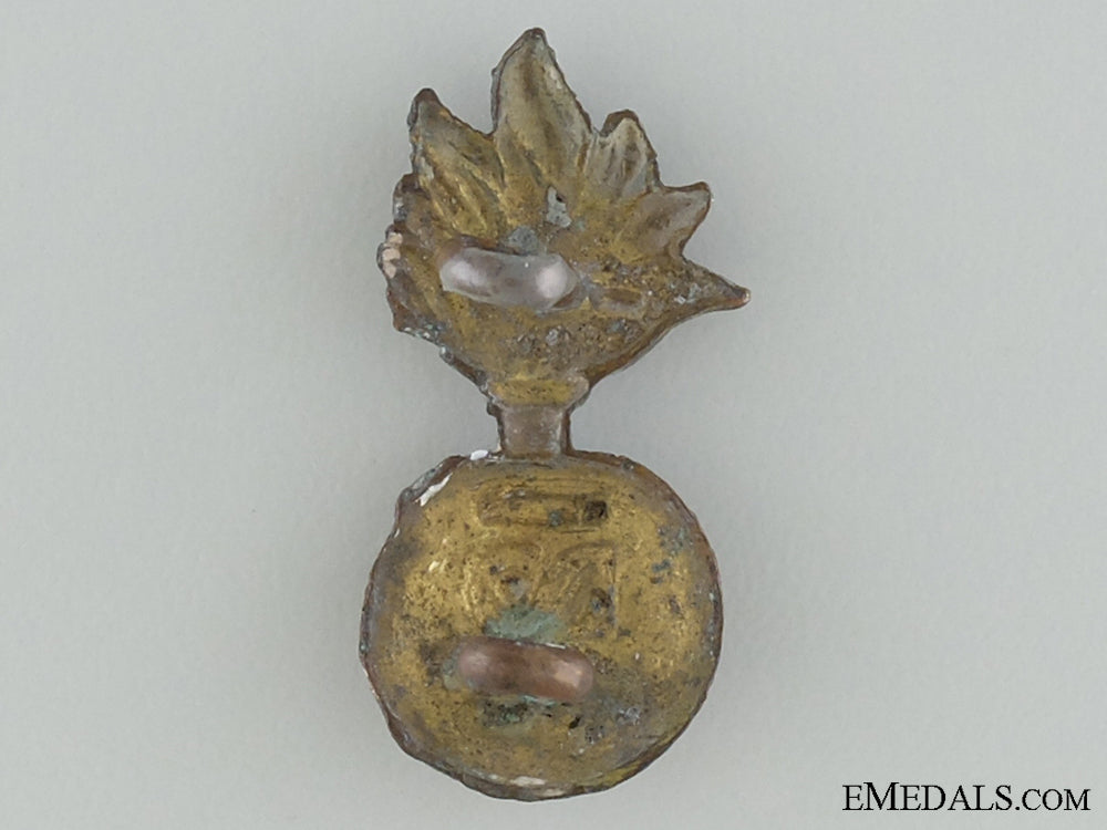 wwi_royal_grenadier_overseas_battalion10_th_regiment_collar_badge_img_02.jpg538ddd8ab5177