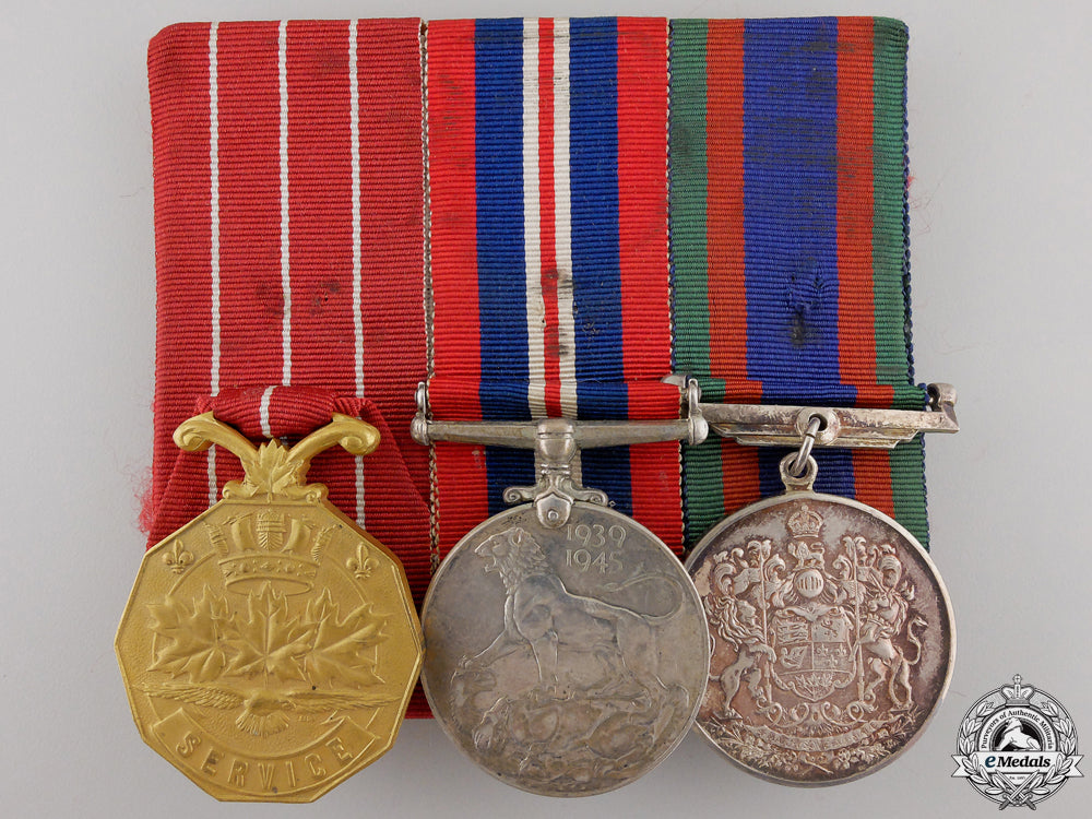 a_second_war_group_of_three_awards_img_02.jpg5575a981195ce