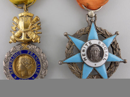 two_french_orders_and_medals_img_02.jpg5543dd230c5d2