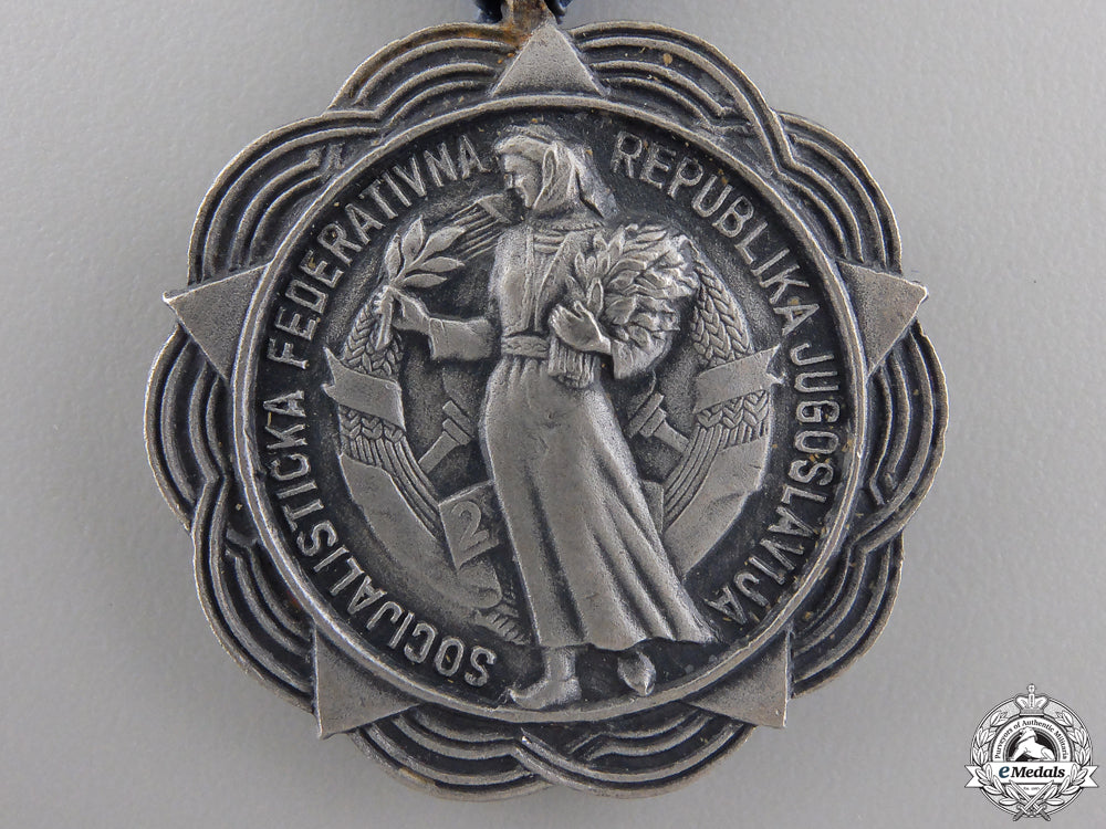a_croatian_medal_for_merit;_type_ii_img_02.jpg553950e39b2ec