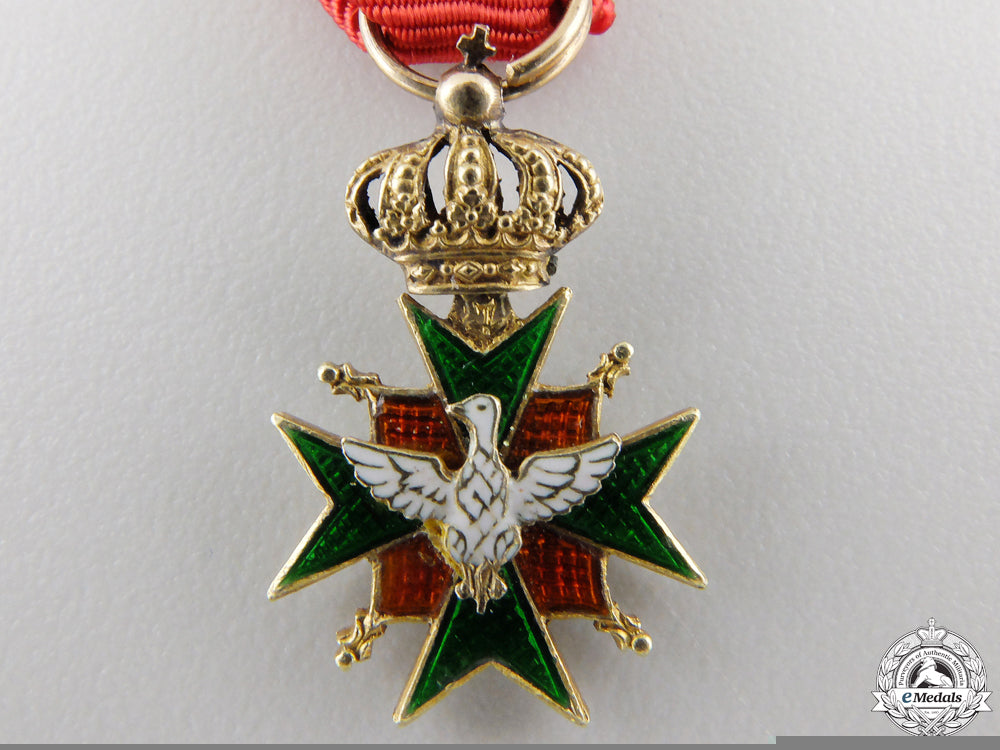 a_miniature_order_of_the_white_falcon_in_gold_img_02.jpg554d05c0cc65d