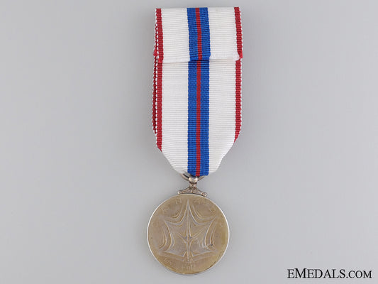 queen_elizabeth_ii_jubilee_medal1977_img_02.jpg544a53b33e485