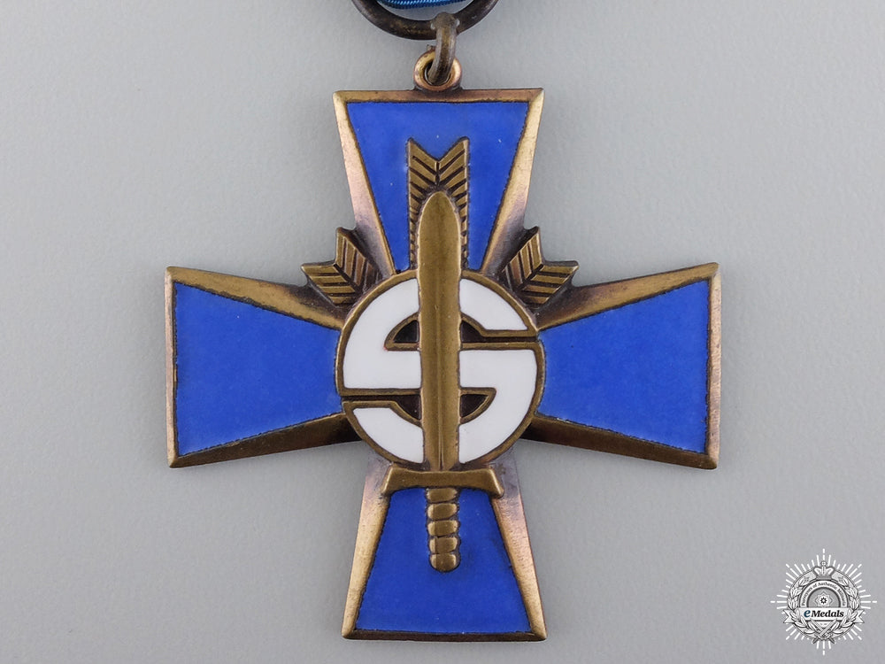 a_finnish_blue_cross_for_the_civil_guard_img_02.jpg54737e960e39d