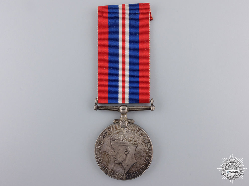 a1939-1945_canadian_issued_war_medal_with_box_img_02.jpg54d0efcec3003