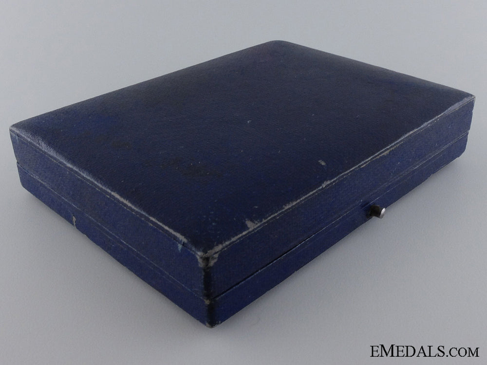 a_cased_set_of_blockade_runner_badges_by_schwerin_img_02.jpg54525607dc8d4