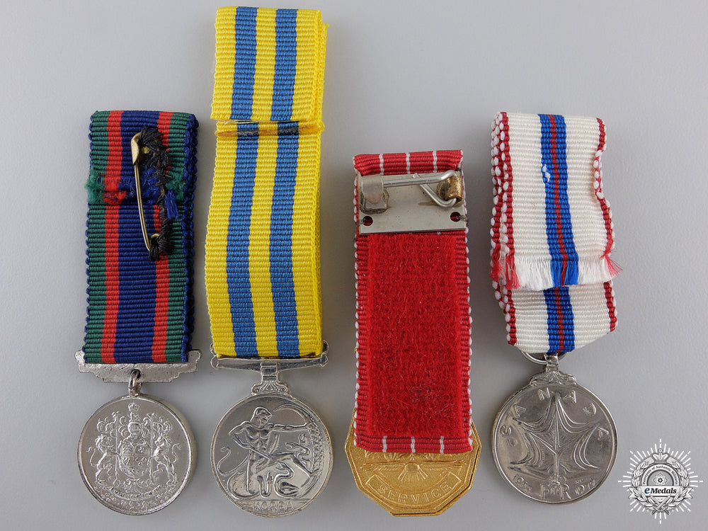 four_canadian_miniature_medals_and_awards_img_02.jpg54e4cc3acf334