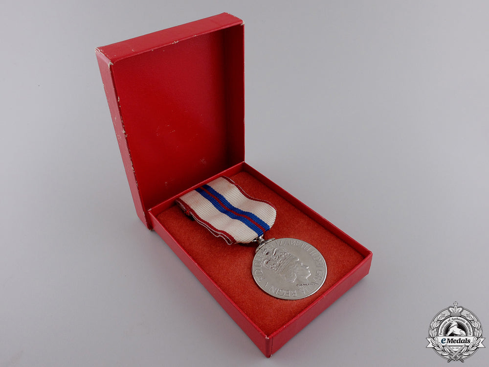 a_queen_elizabeth_ii_silver_jubilee_medal1952-1977_with_box_img_02.jpg55118dda959c2