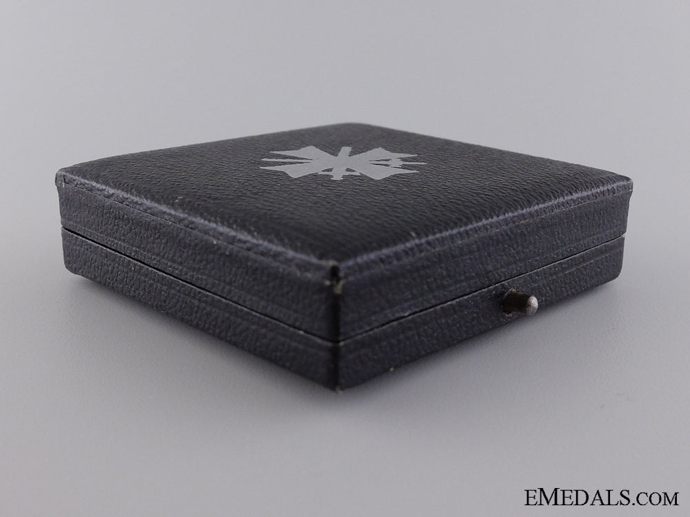 a_first_class_war_merit_cross_with_swords_by_otto_schickle_img_02.jpg53f22ef9722c7