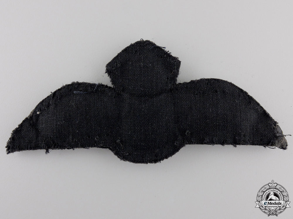 a1949-53_rcaf_pilot`s_wing;_second_pattern_img_02.jpg556debf10b20b