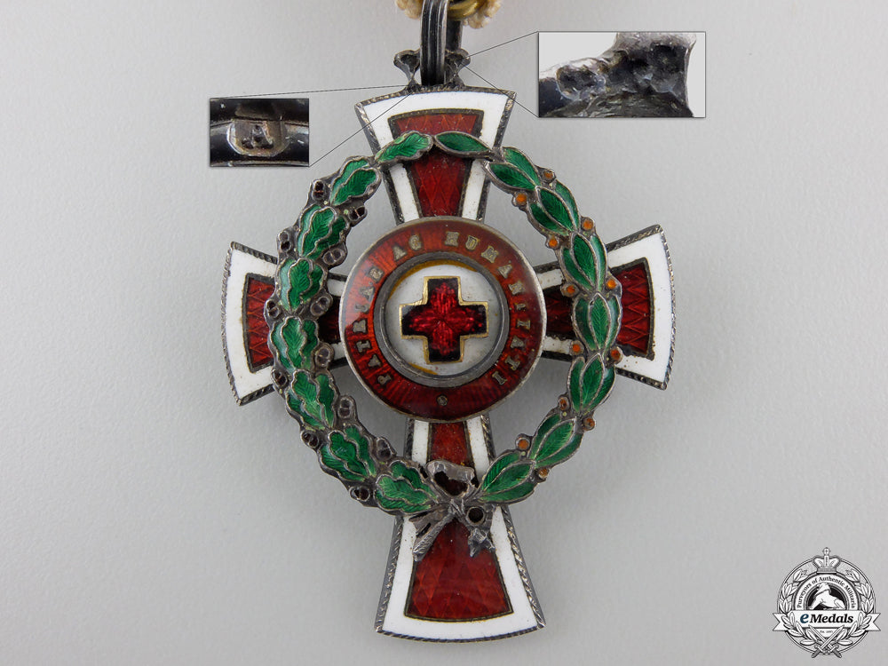 an_austrian_honour_decoration_of_the_red_cross;2_nd_class_with_war_decoration_img_02.jpg55c9f098e8825
