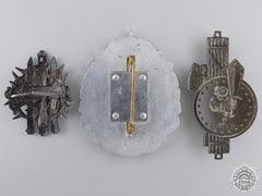 Three Second War Italian Badges