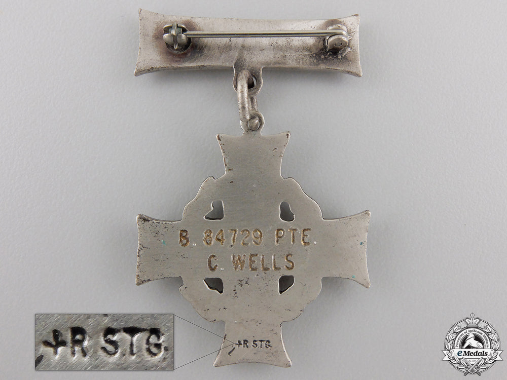 canada._a_qeii_memorial_cross_to_private_wells_img_03.jpg555dedd10fb4e