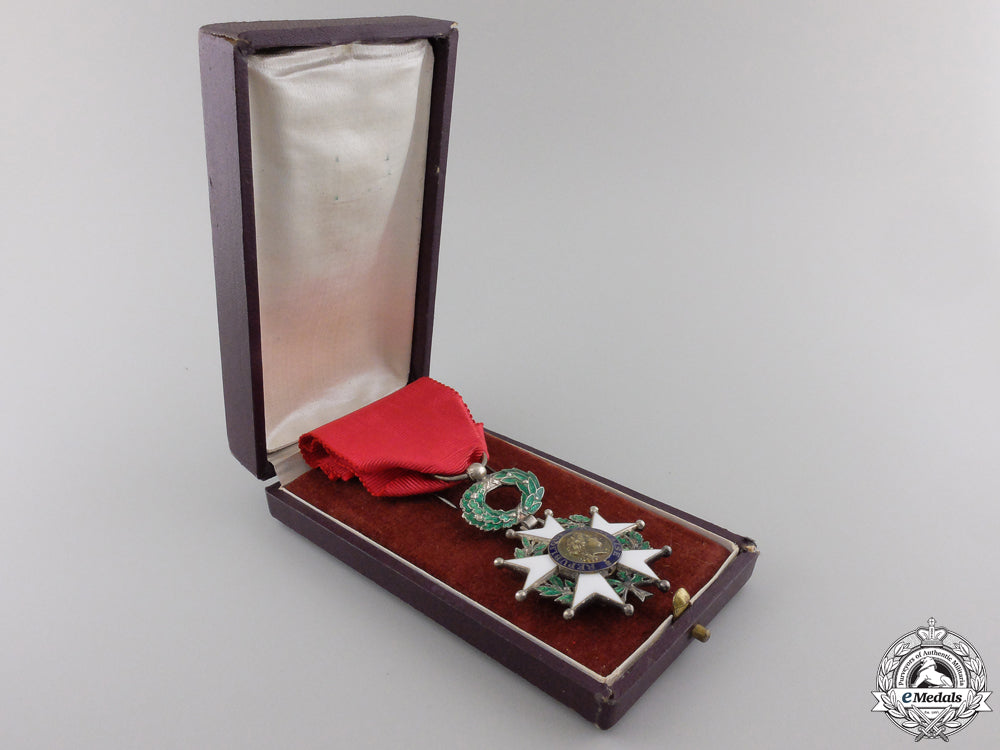 a_french_legion_d'honneur;_fourth_republic_with_case_img_03.jpg5560b330d843a