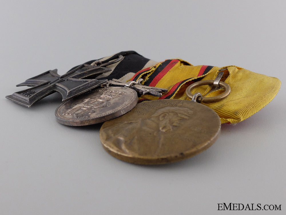 a_reuss_first_war_medal_bar_with_three_awards_img_03.jpg53c5459ae7ee2