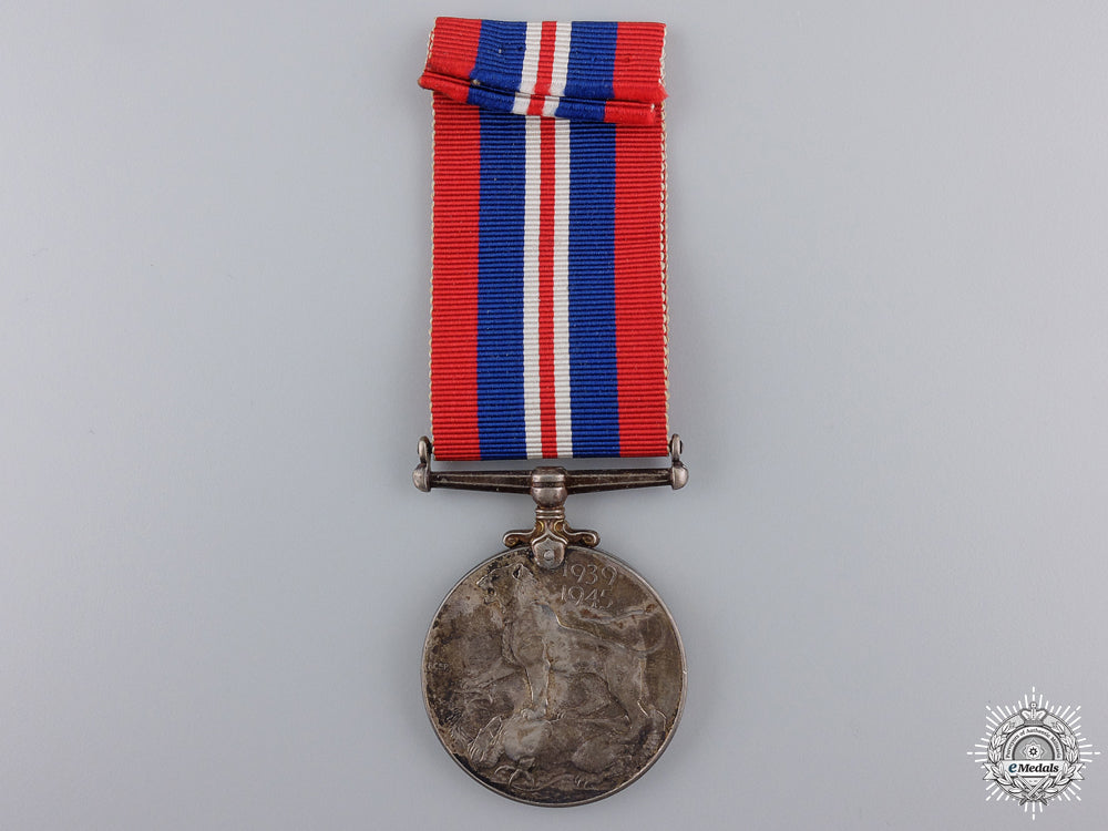 a1939-1945_canadian_issued_war_medal_with_box_img_03.jpg54d0efdb72971