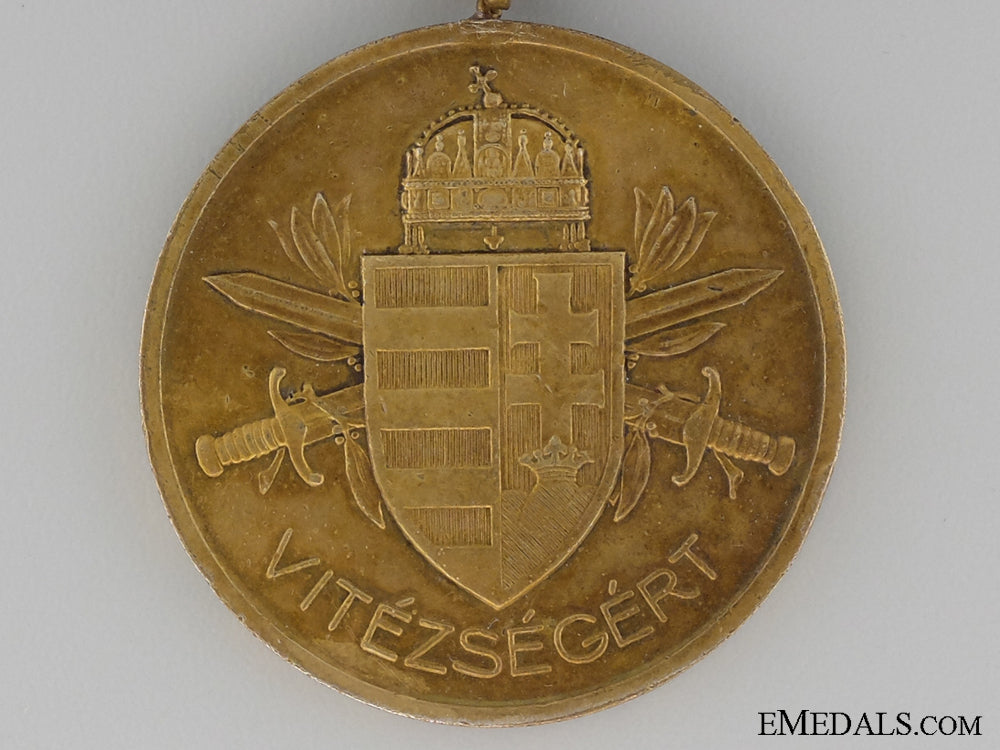 a_second_war_hungarian_gold_bravery_medal_img_03.jpg5361594fbd8ba