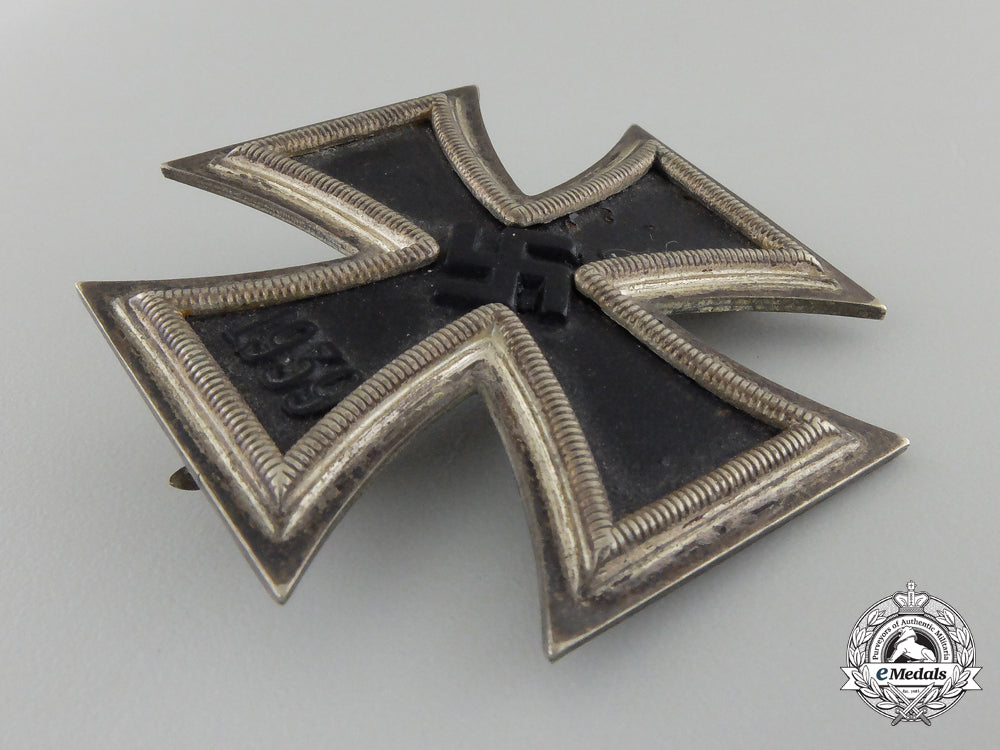 an_iron_cross_first_class1939_by_wilhelm_deumer_img_03.jpg55cb9333f1ee4