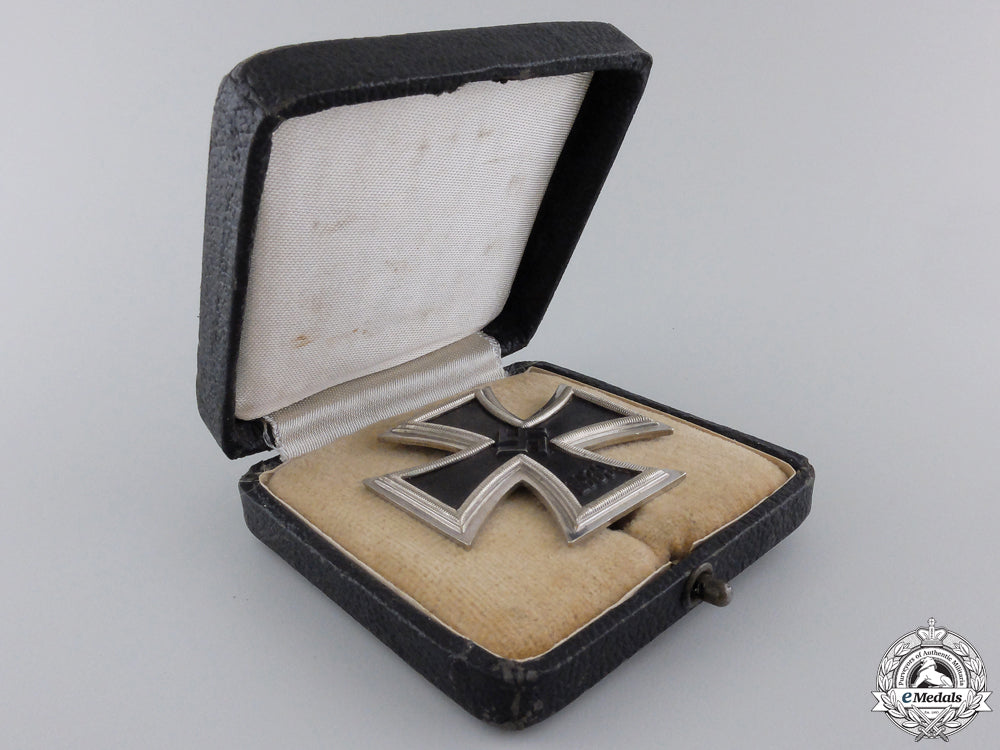 a_fine_iron_cross_first_class1939_by_godet_with_case_img_03.jpg559e823e8a31a