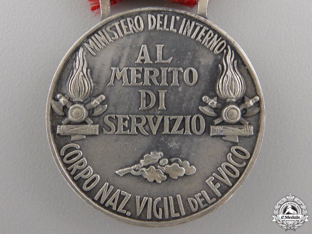 an_italian_fascist_medal_for_meritorious_service_img_03.jpg556df868257f4
