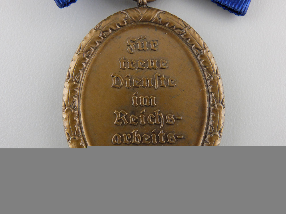 an_rad_long_service_award_for_women;4_th_class_img_03.jpg55c0c18901140