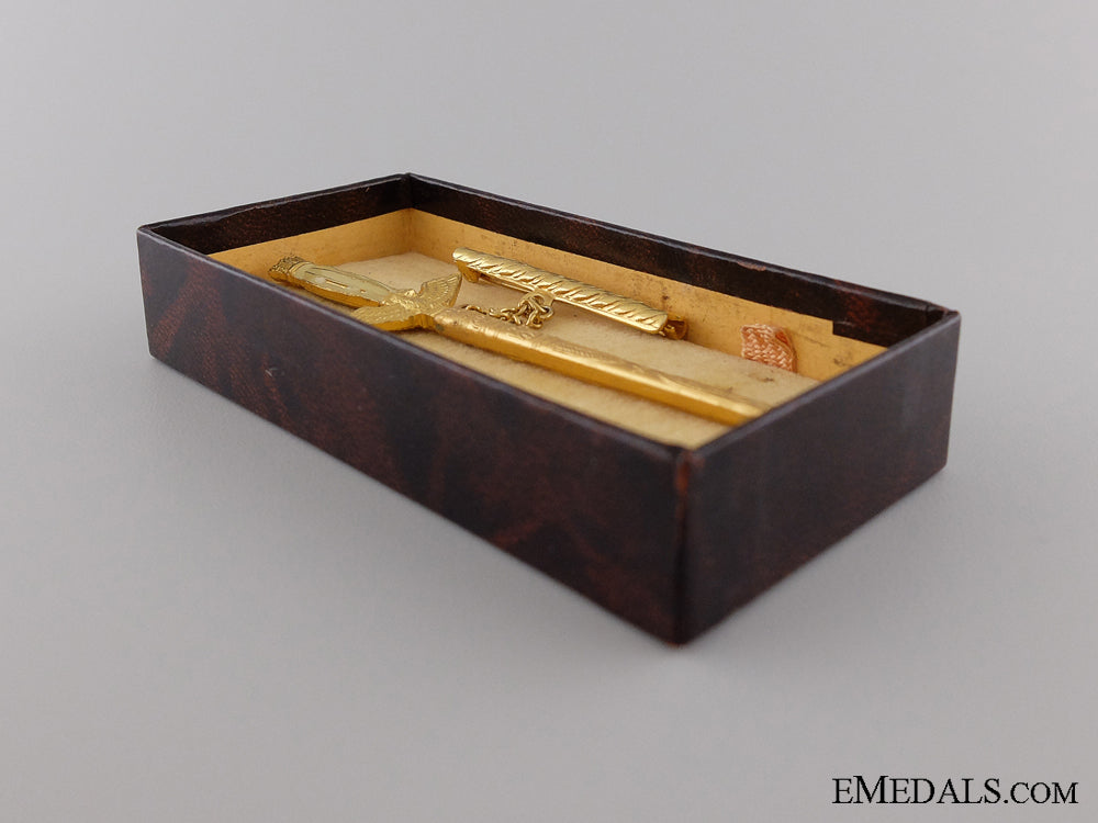 a_miniature_spanish_air_force_dagger;_franco_period_img_03.jpg53e90c665c0bd