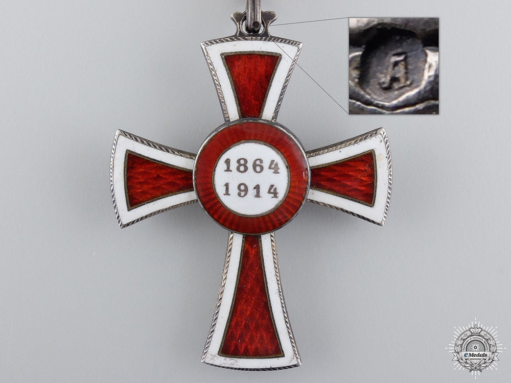 an_austrian_honour_decoration_of_the_red_cross;2_nd_class_img_03.jpg54c6a1f908ca4